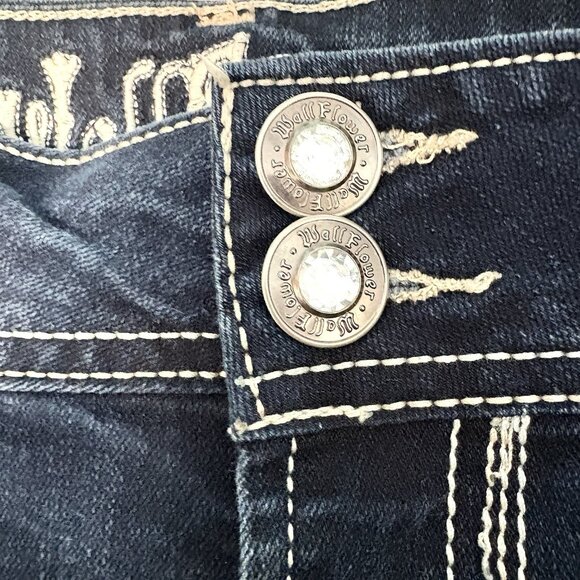 WALLFLOWER Womans Capri Jean Rhinstones Embellished Embroidered Sz 13 Blue - Picture 5 of 13
